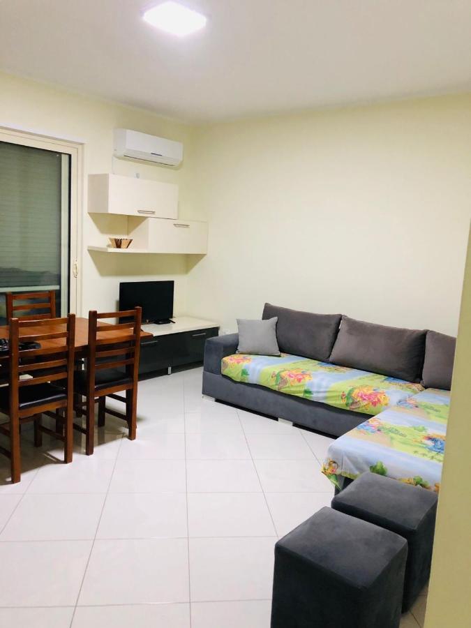 Leo Apartament Драч Екстериор снимка